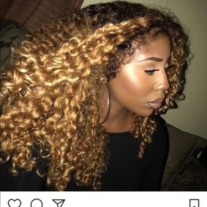 Meet your Posher, Nia